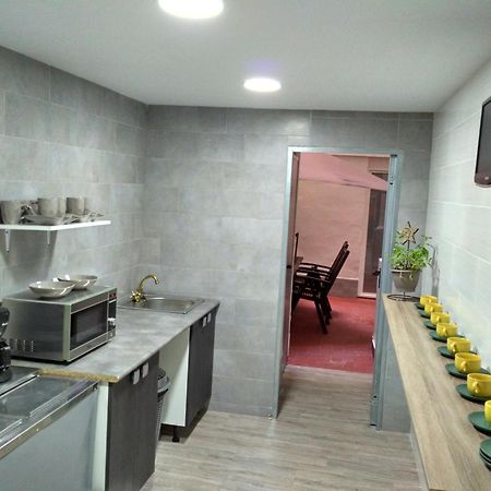 Guesthouse Central Alicante Luaran gambar