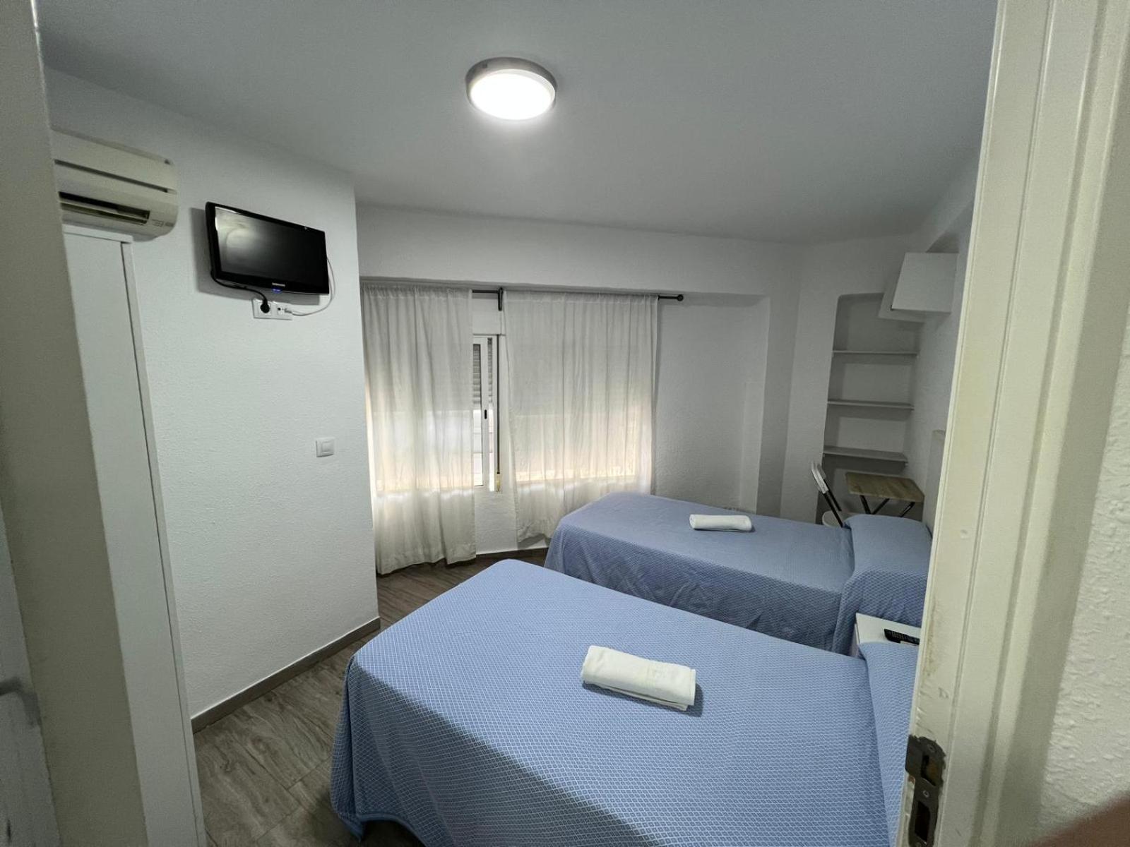 Guesthouse Central Alicante Luaran gambar
