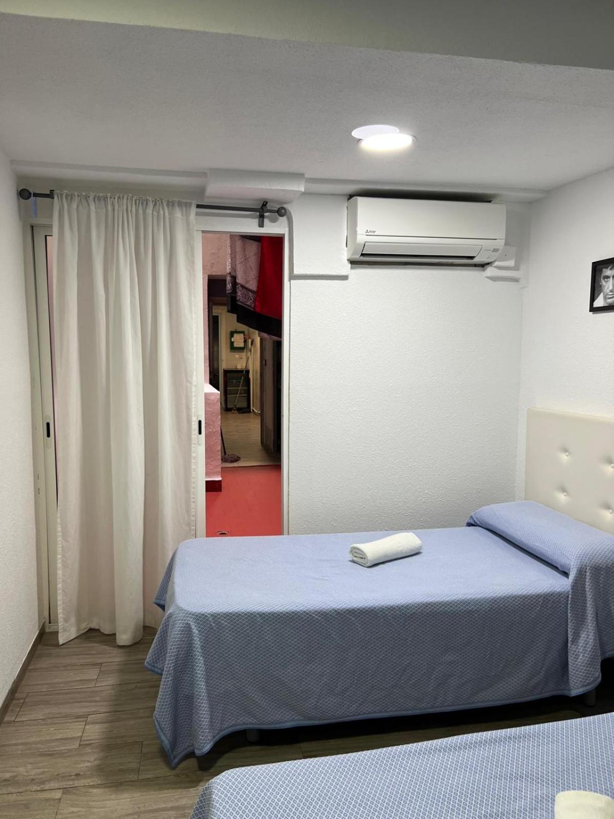 Guesthouse Central Alicante Luaran gambar