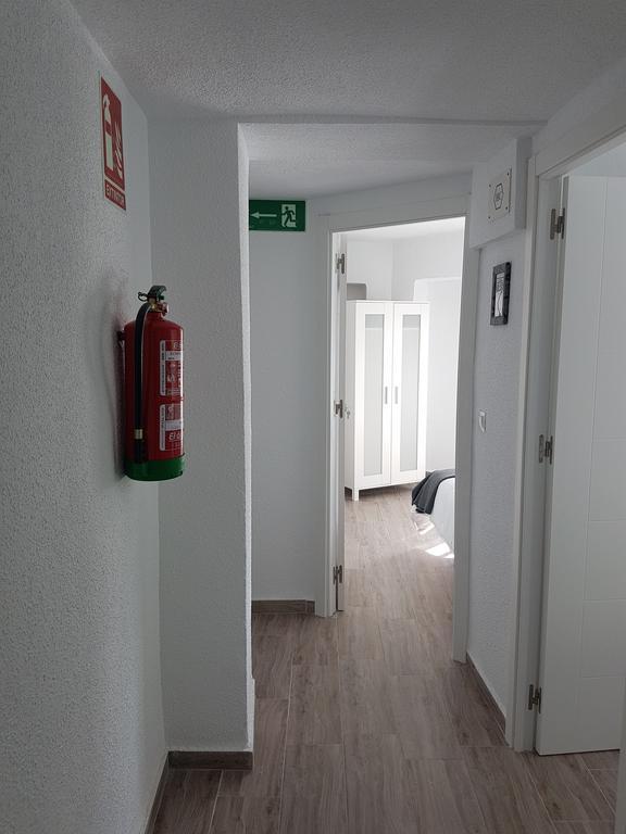 Guesthouse Central Alicante Luaran gambar
